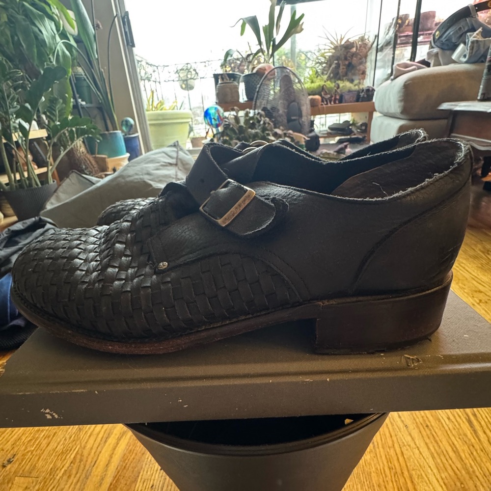 JOHN FLUEVOG